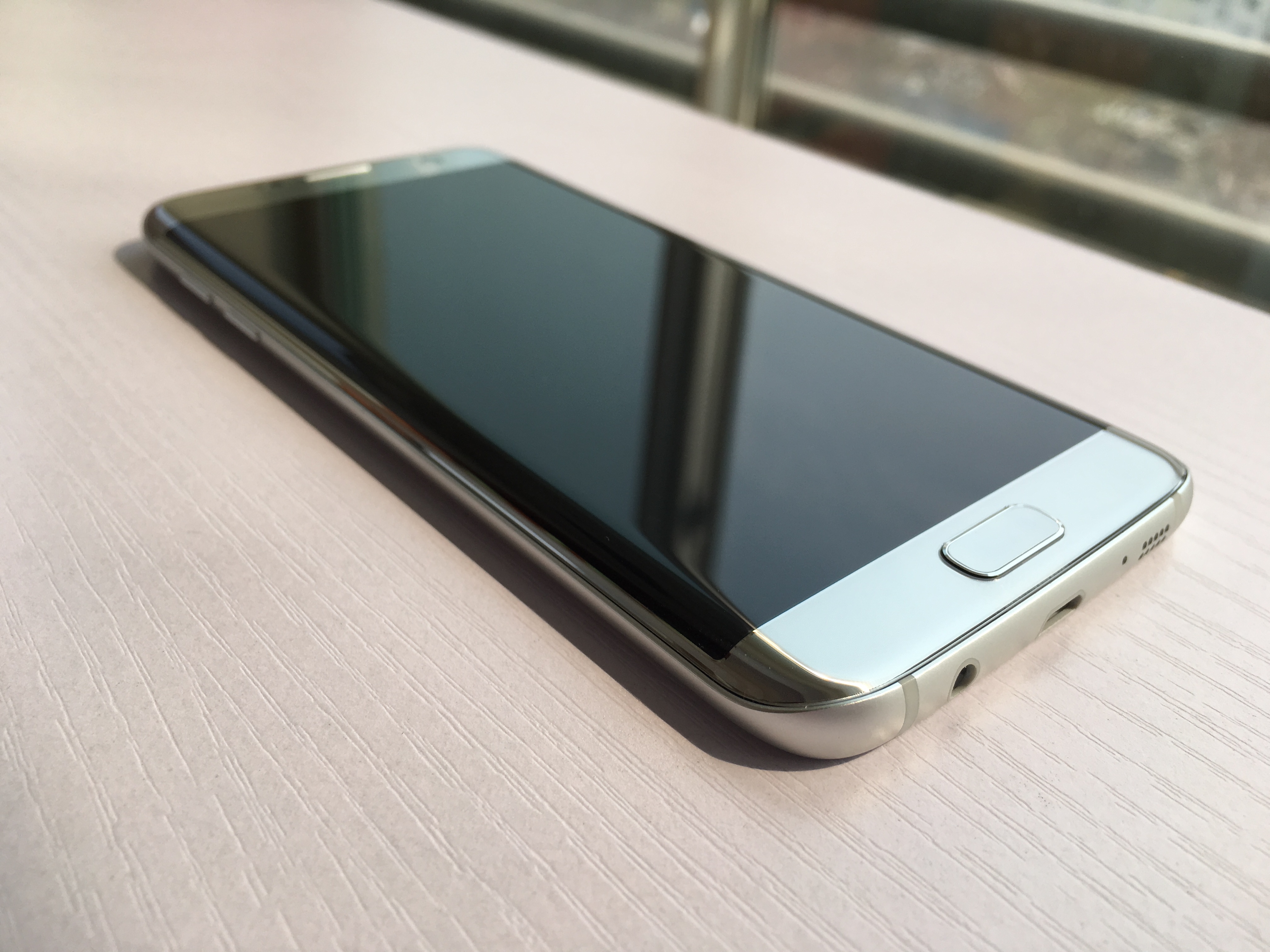 出乎意料！三星Galaxy S7/S7 Edge屏幕尺寸终确定！ | 爱搞机