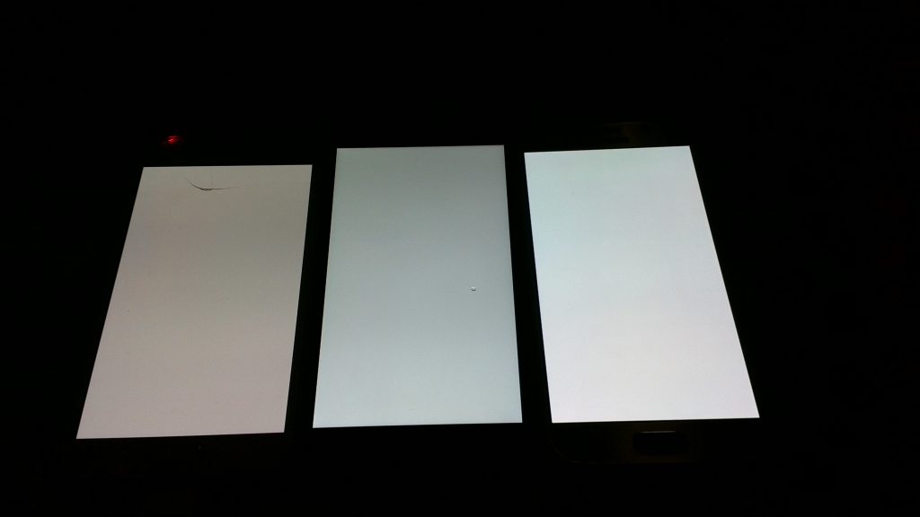 Nexus5x亮度 三星S5（左）Nexus5x（中）三星S6（右）