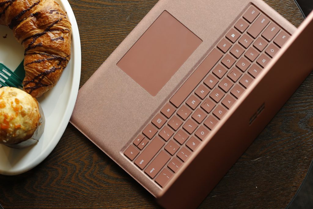 Surface Laptop 2