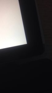 屏幕裂隙