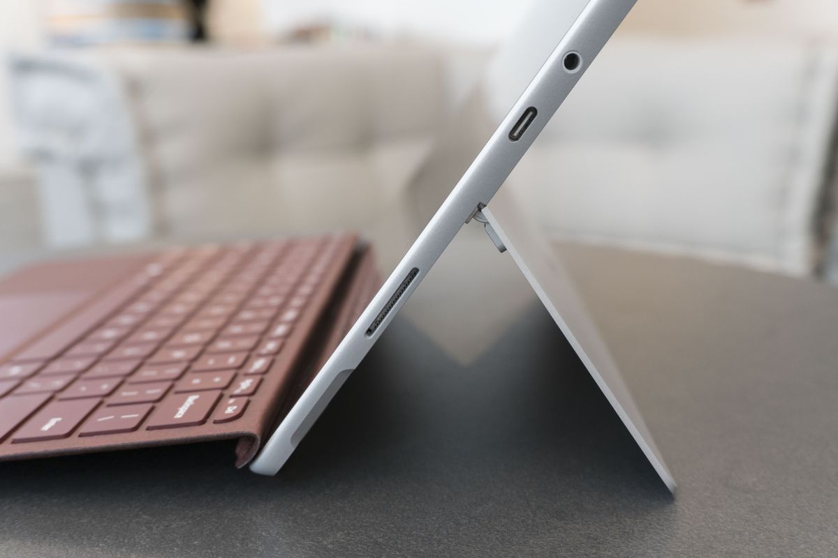 Surface Go的USB Type-C接口